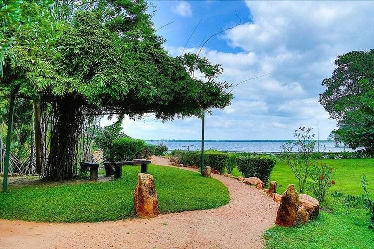 Miridiya Lake Resort