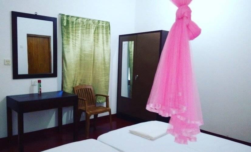 Surf Gangs Hotel