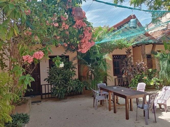 Surf & Relax Inn Arugambay