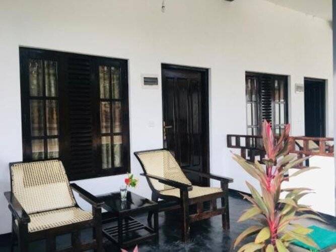 Surf & Relax Inn Arugambay