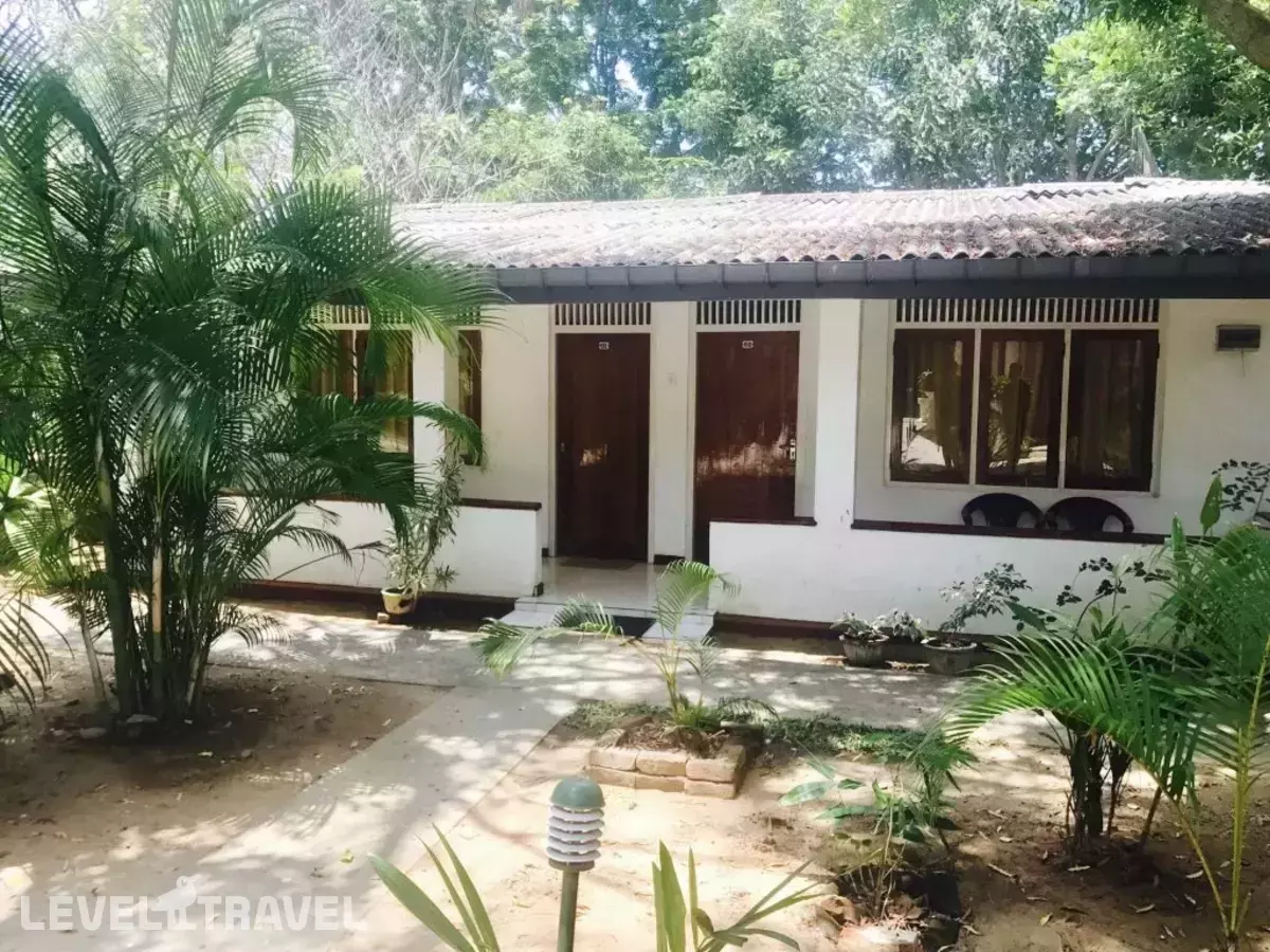 Palm Grove Holiday Inn