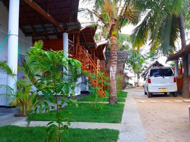 Beach Wave Hotel
