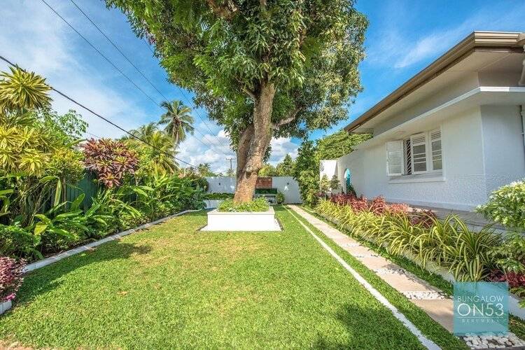 Bungalow On 53