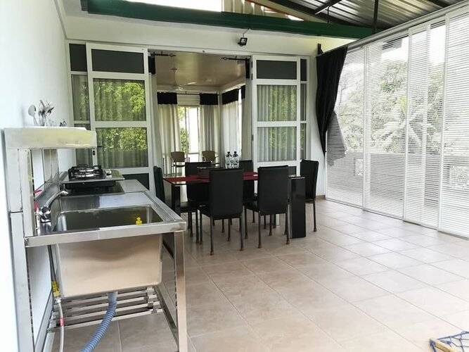Thilini Hotel Apartment