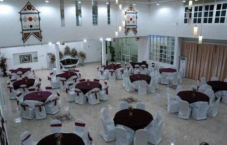 Aubrona Hotel