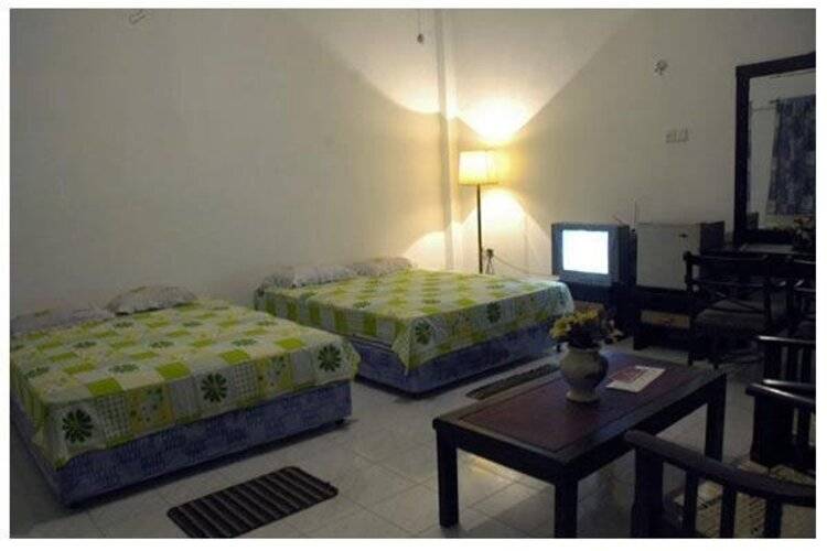 Aubrona Hotel