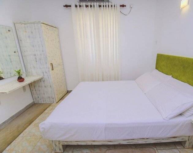 Una J Villa