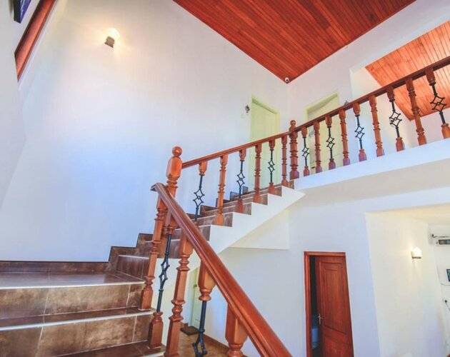 Una J Villa