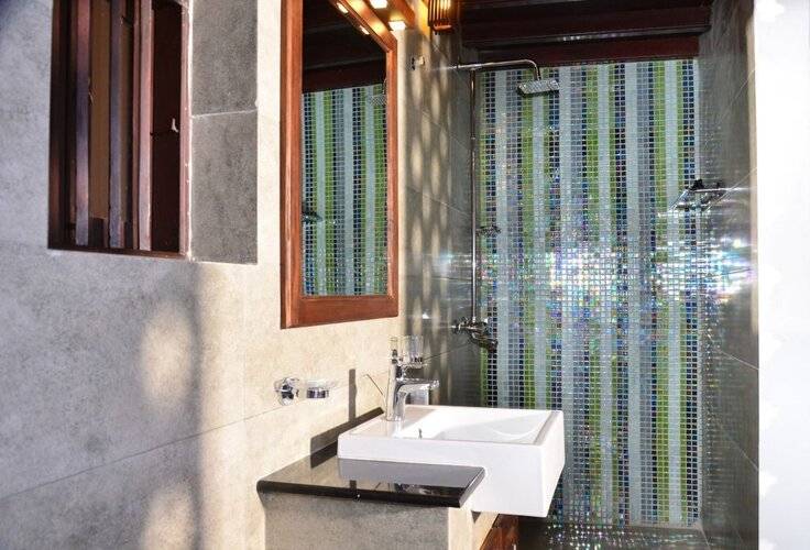 56 By Deco