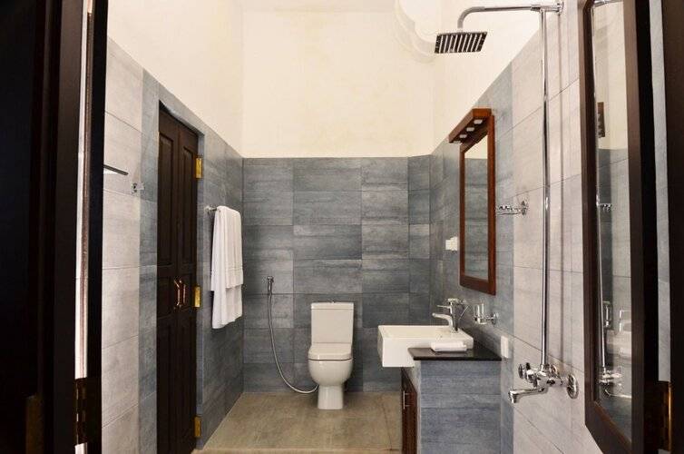 56 By Deco