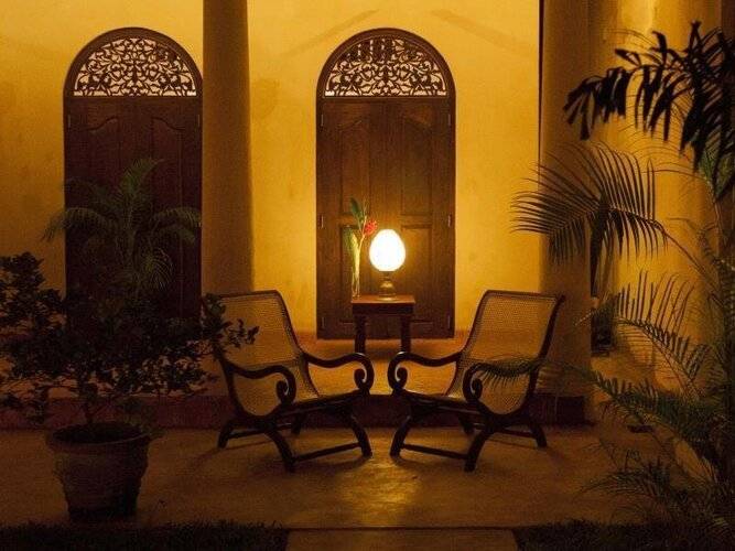 Mango House