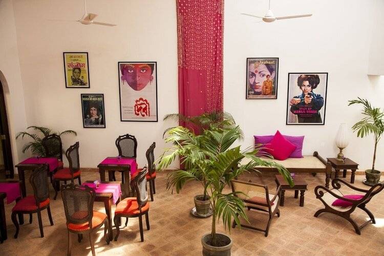 Mango House