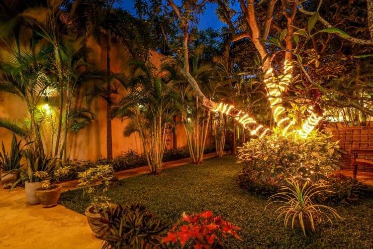 Mango House