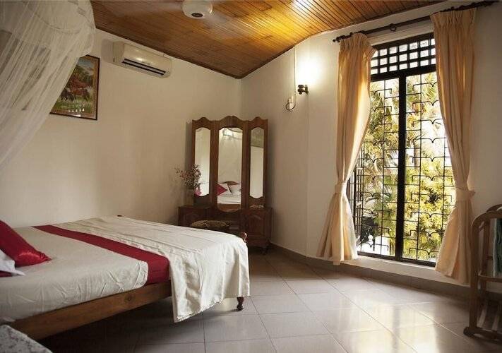 Colombo Lavinia Beach Hostel
