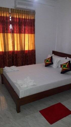 Hotel Blue Moon