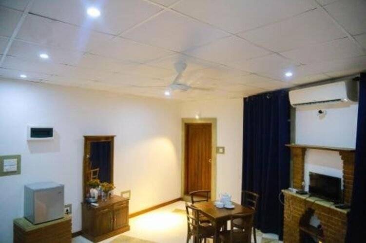 Elegance Range Resort