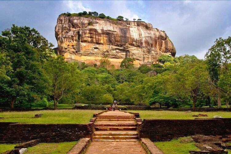 Sigiriya Kingdom Gate Hotel