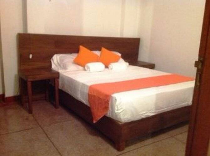 Tree Breeze Inn