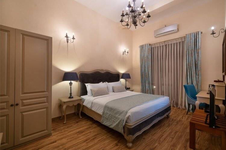 Clove Villa