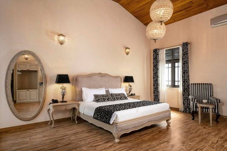 Clove Villa