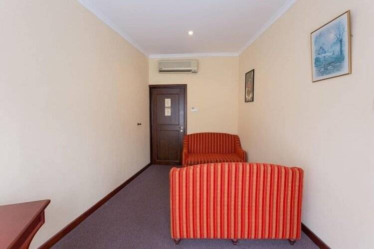 Devon Hotel