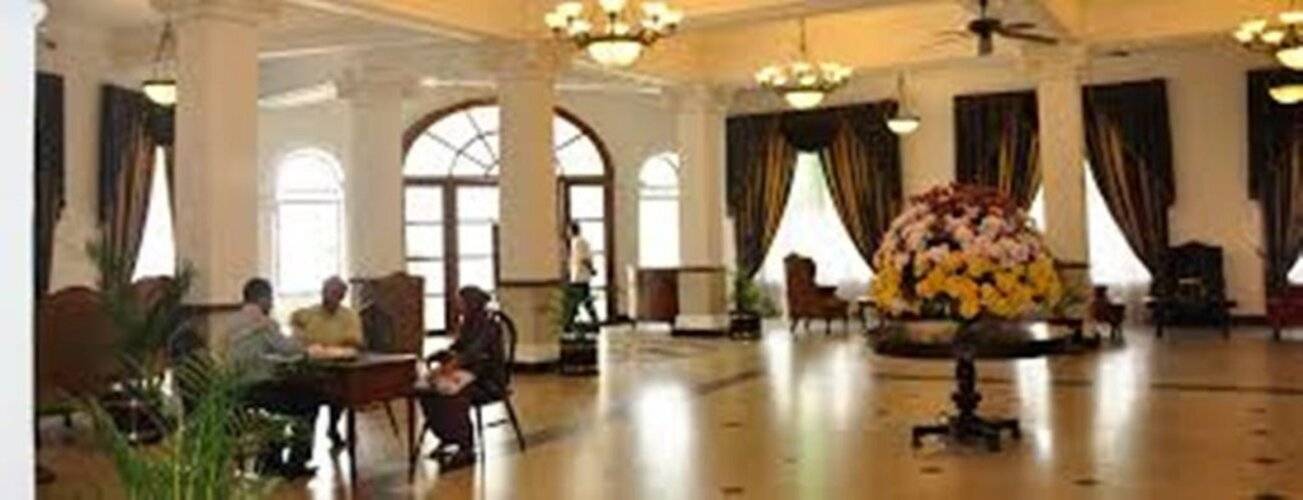 Queen's Hotel