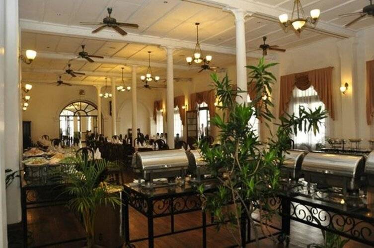 Queen's Hotel