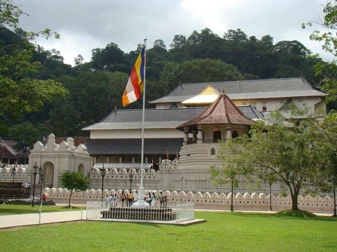 Kandyan Bluestar Villa