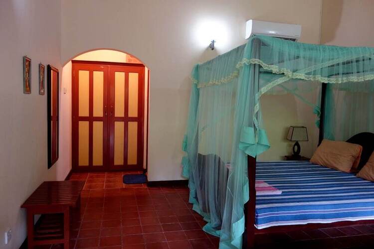 Manel Guesthouse