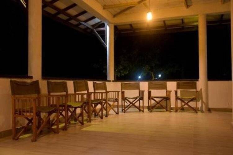 Funky Leopard Safari Lodge Bordering Yala National Park
