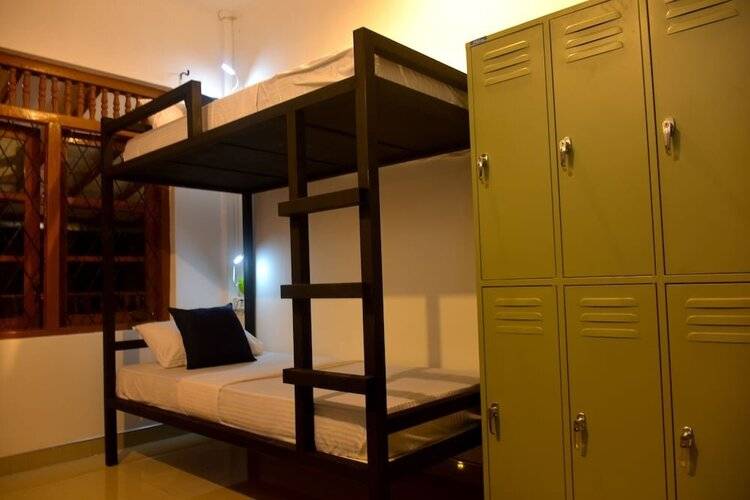 Funky Leopard Safari Lodge Bordering Yala National Park