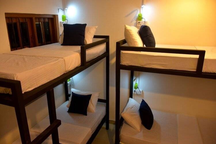 Funky Leopard Safari Lodge Bordering Yala National Park