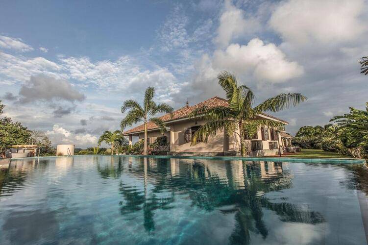 Villa Mayurana By Edwards Collection