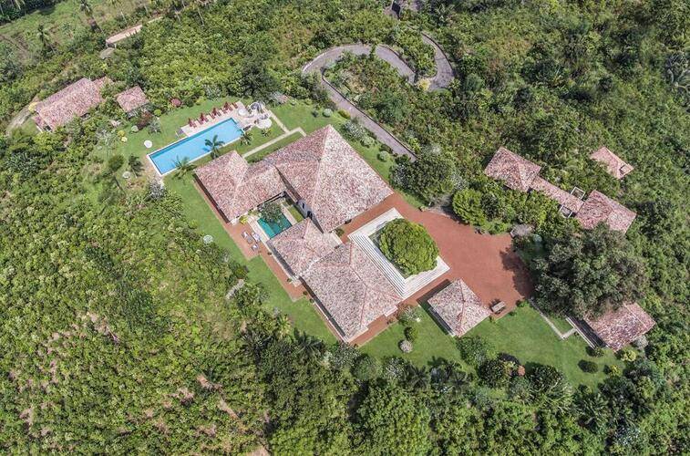 Villa Mayurana By Edwards Collection