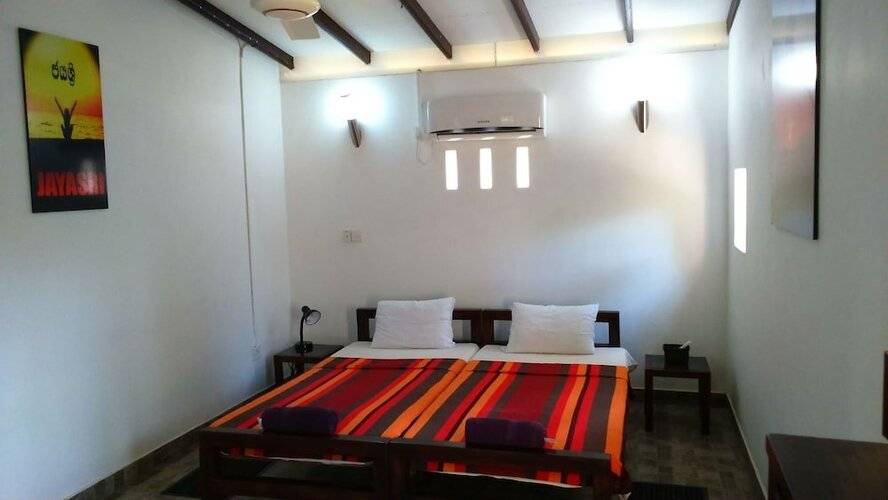 Sri Beach Bungalows And Villa