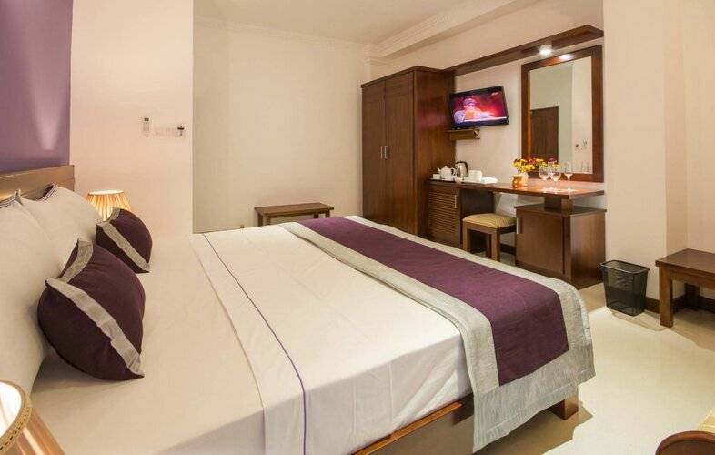 Ceyloni City Hotel