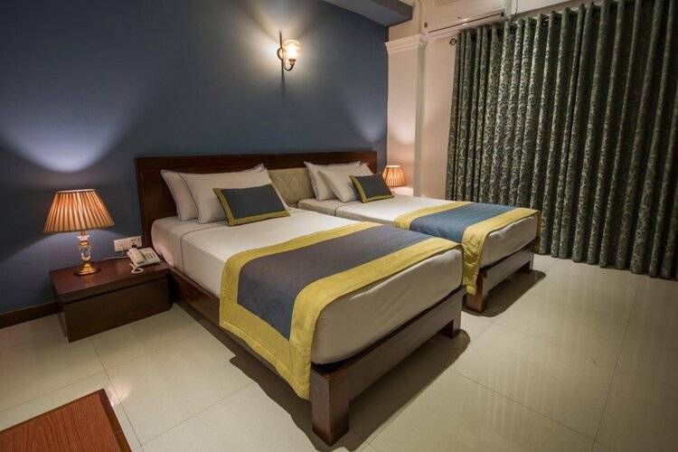 Ceyloni City Hotel