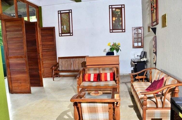 Deer Point Hotel Kandy