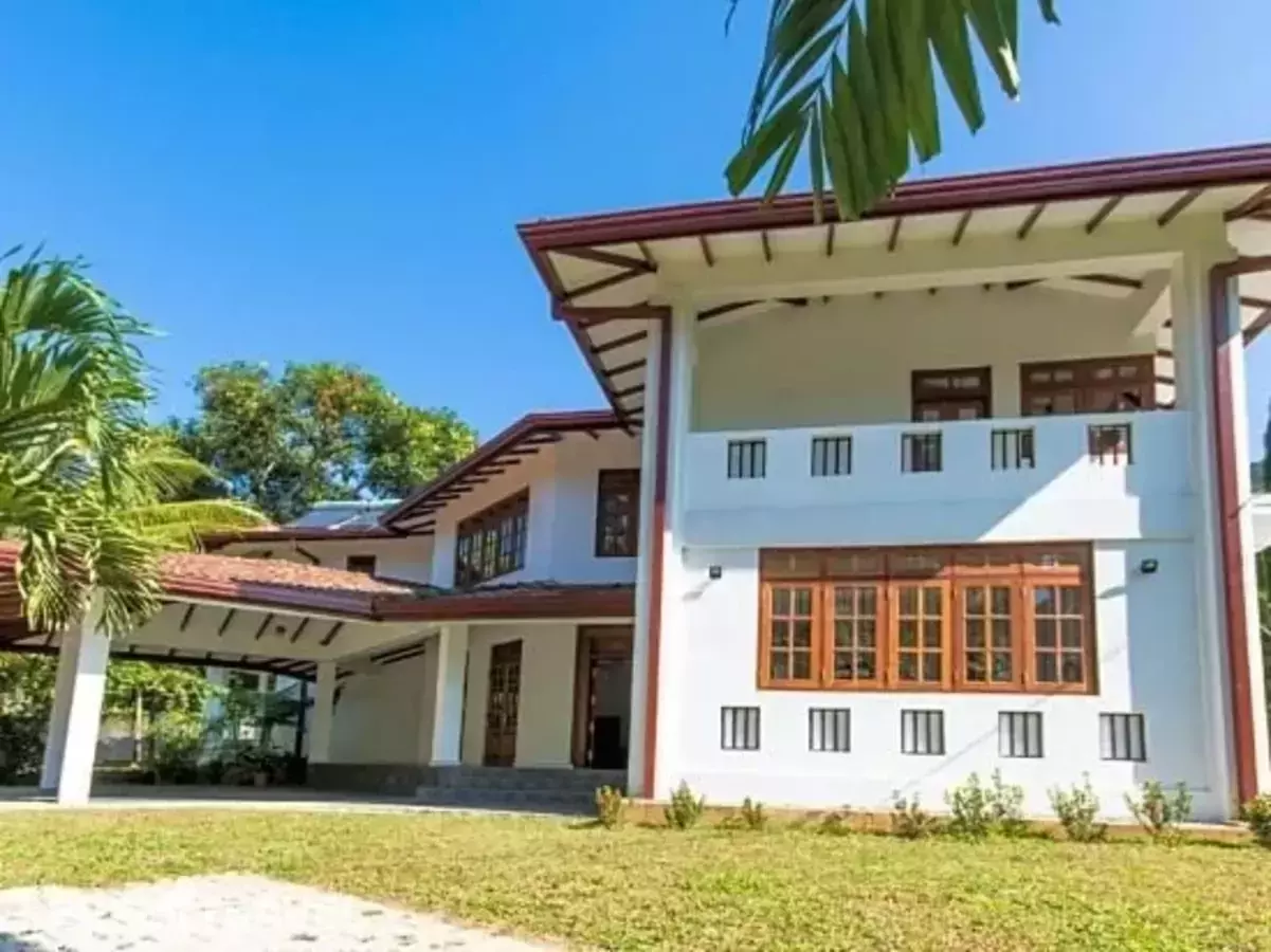 Niru Residence