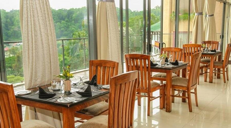 Oak Ray Heritage Hotel