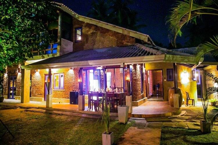 Pavana Hotel