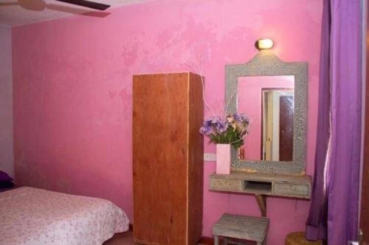 Sana's Beach Guesthouse And Restaurant