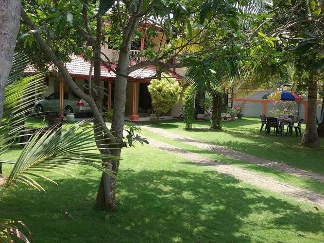Sugandi Inn