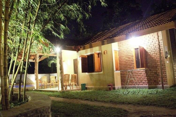 Villa Shade