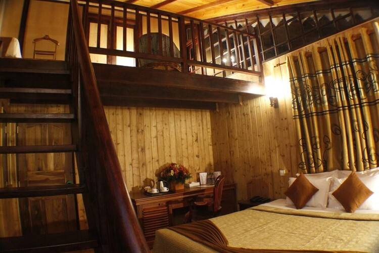 Alpine Hotel