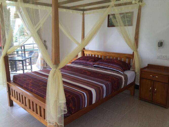Rainforest Lodge