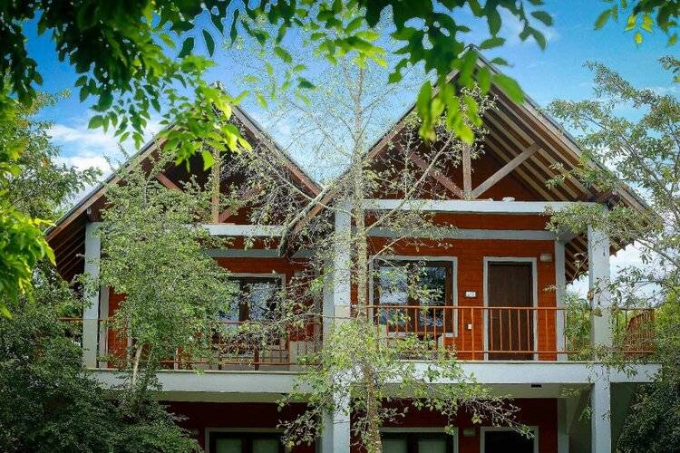 Elephas Resort & Spa