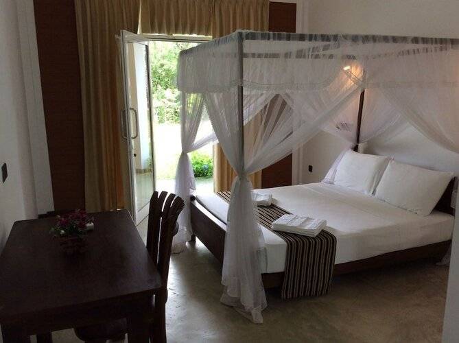 Sigiriya Rock Hide