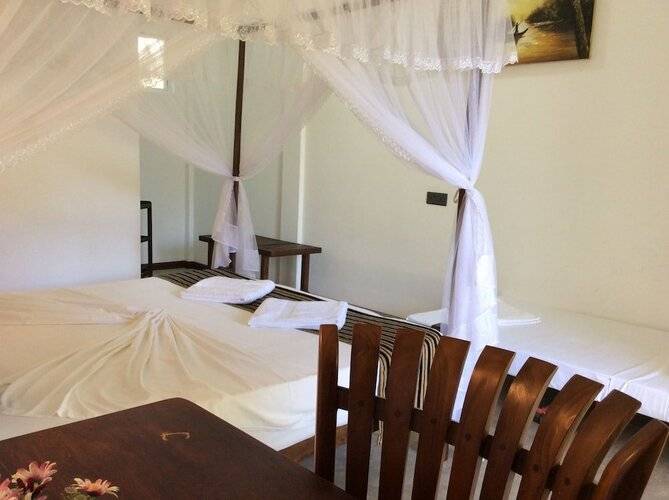 Sigiriya Rock Hide