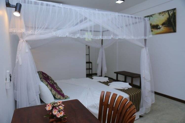 Sigiriya Rock Hide
